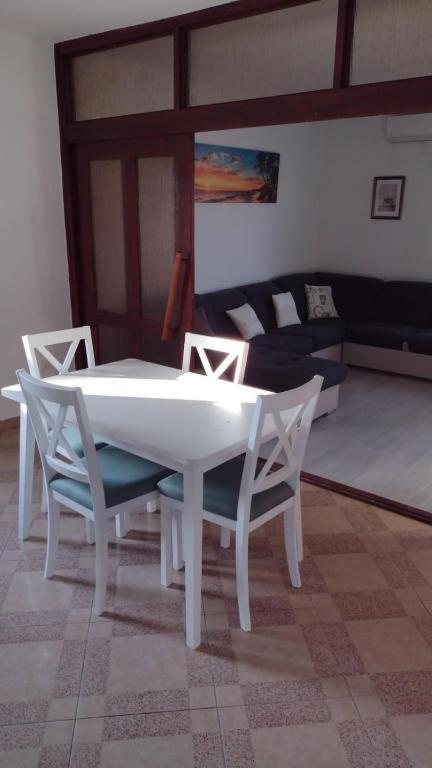 Gordana Apartmani Ljubač Exterior foto