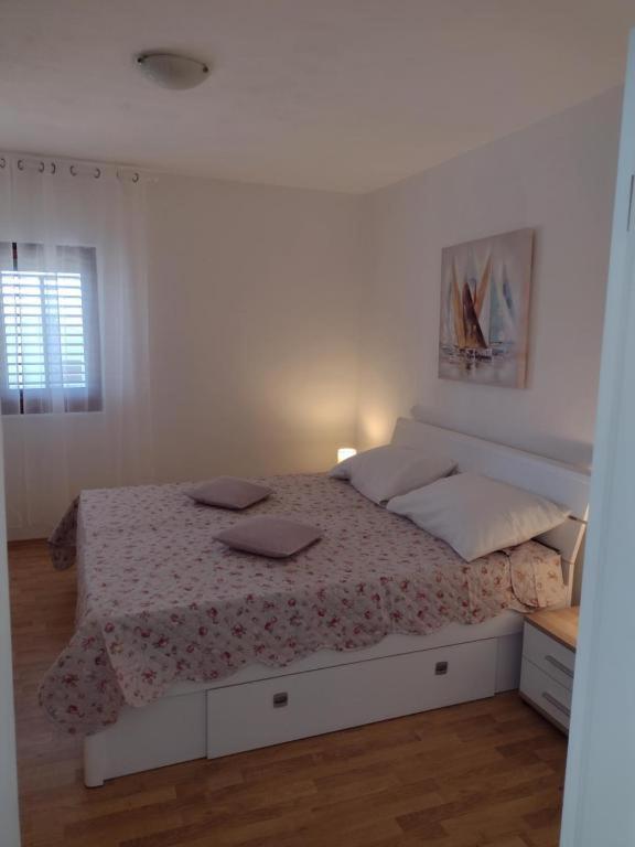 Gordana Apartmani Ljubač Exterior foto