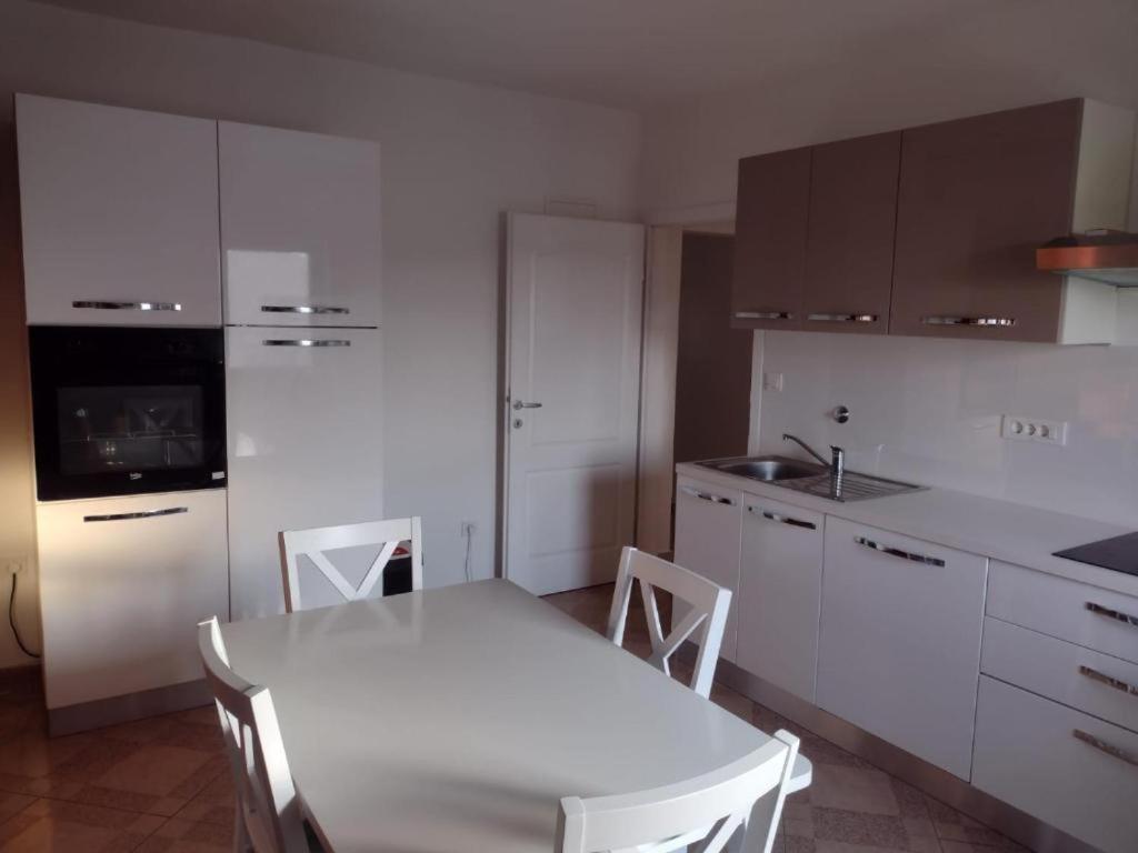 Gordana Apartmani Ljubač Exterior foto